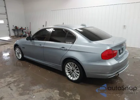 2011 BMW 335I xDrive z USA, uszkodzony, nr VIN WBAPL5C54BA742230